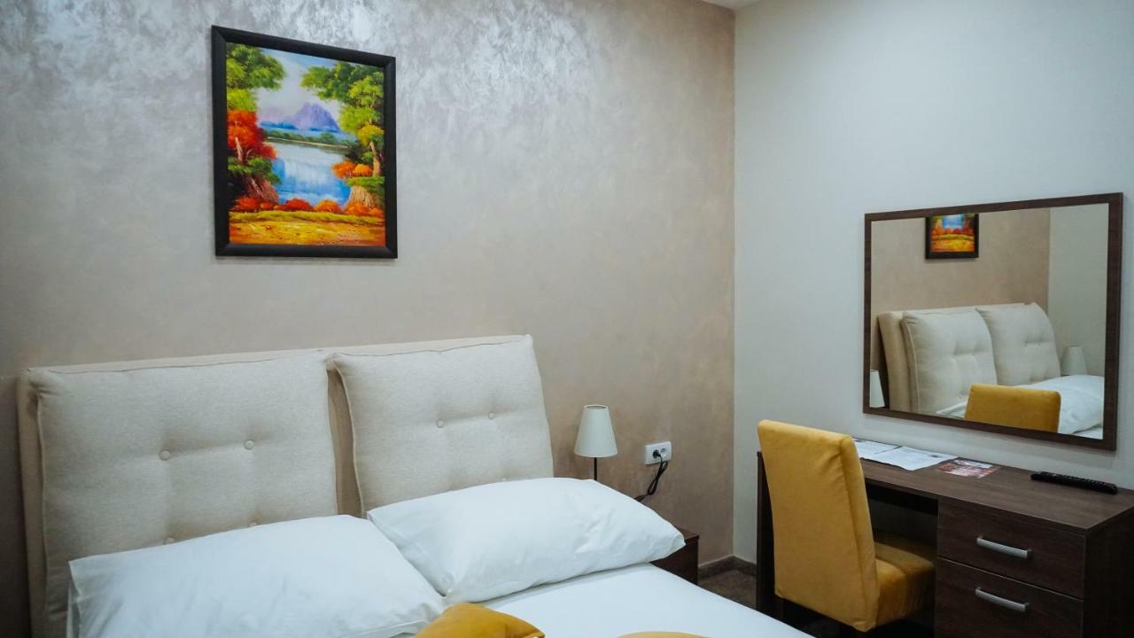 Hotel Usce Шабац Екстер'єр фото