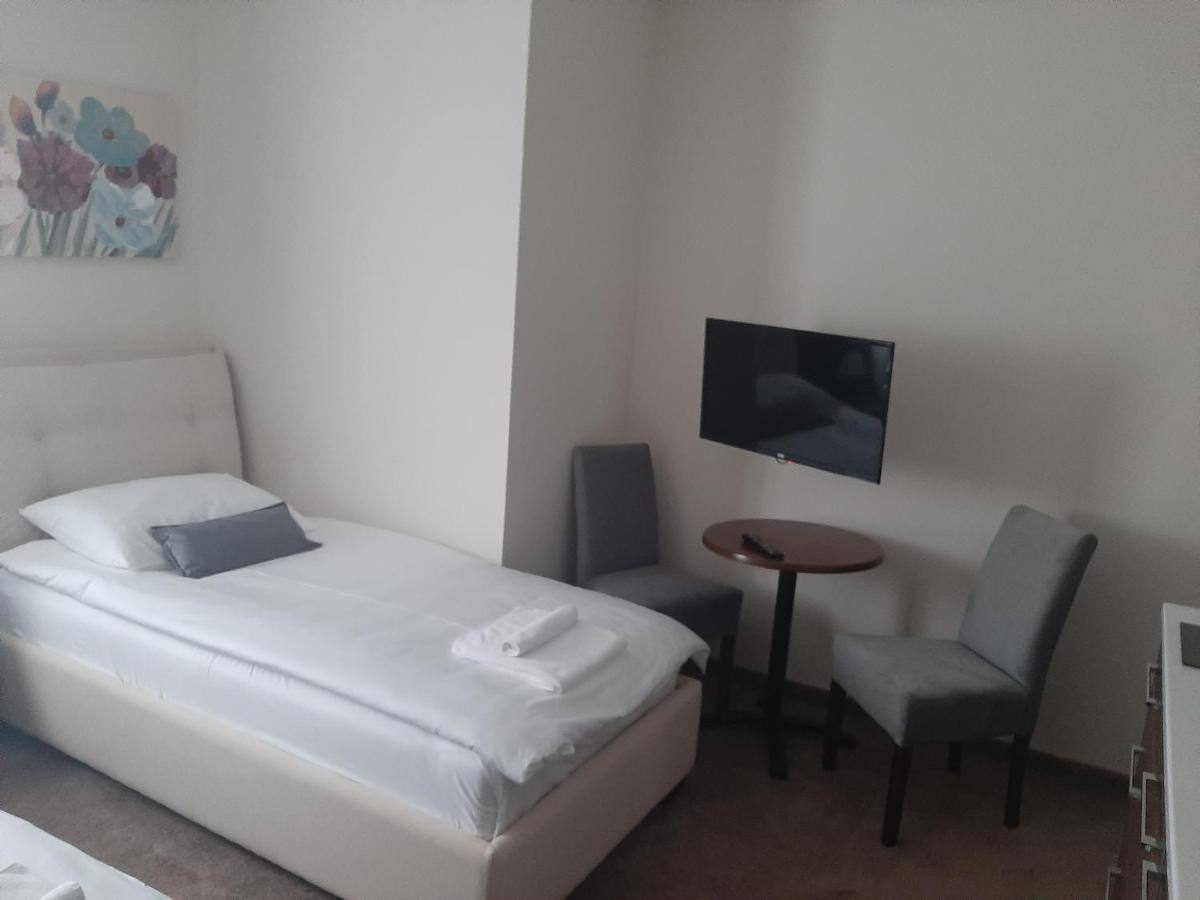 Hotel Usce Шабац Екстер'єр фото
