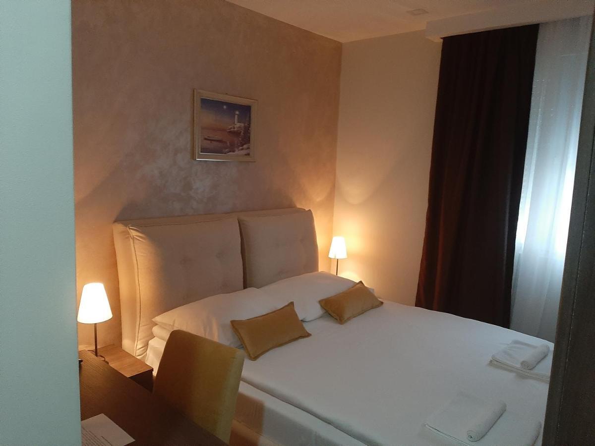 Hotel Usce Шабац Екстер'єр фото