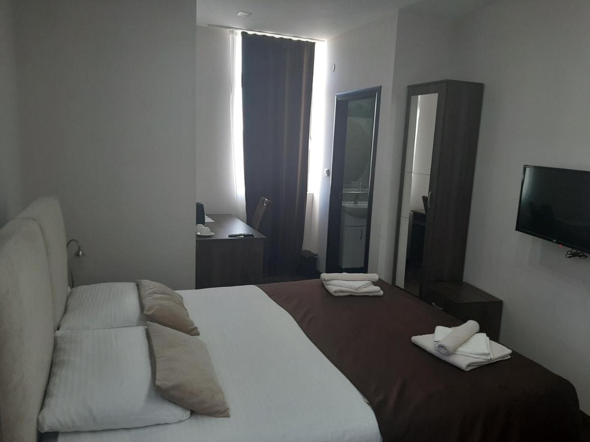 Hotel Usce Шабац Екстер'єр фото